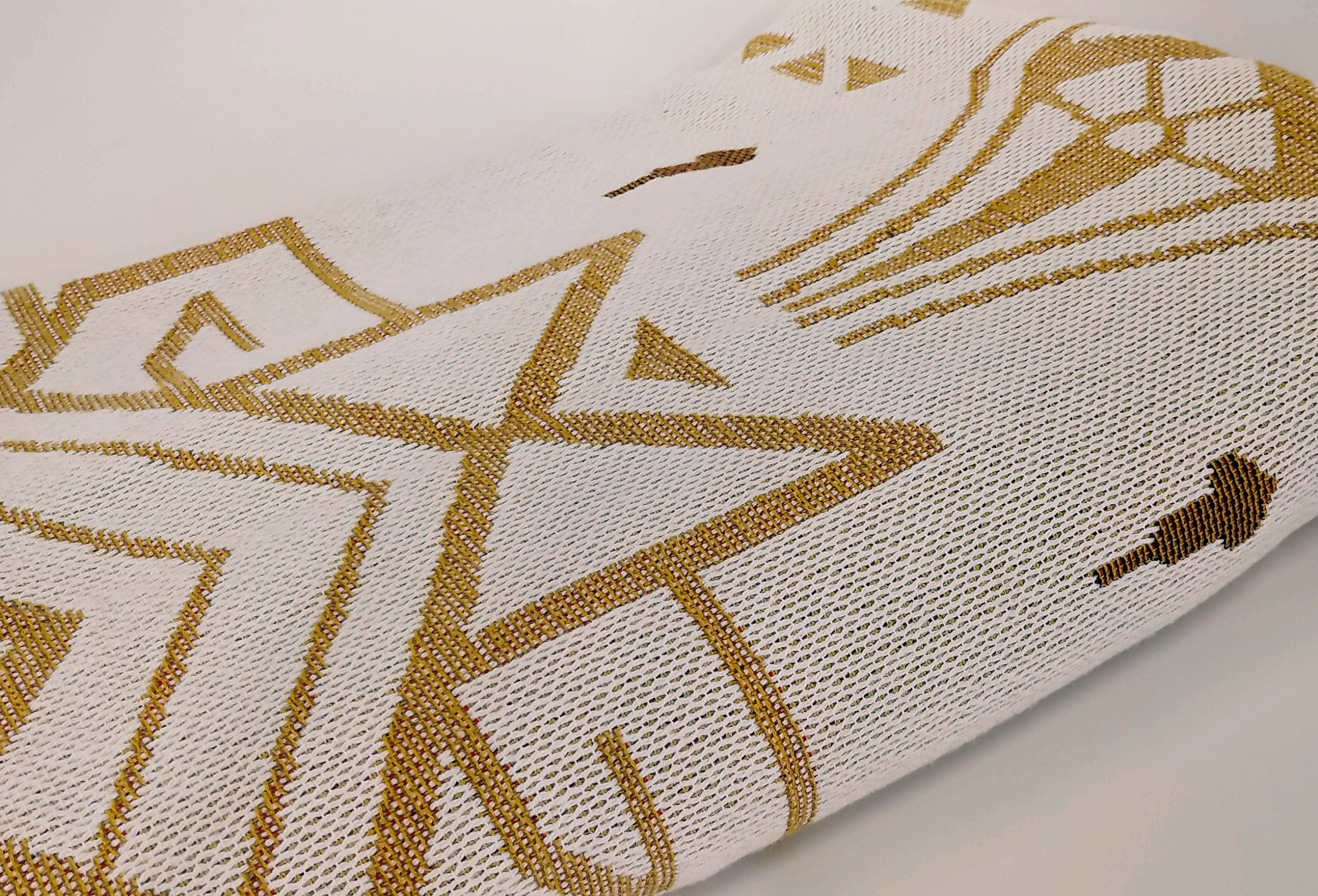 DYNAMIKOS BLANKETS AND THROWS