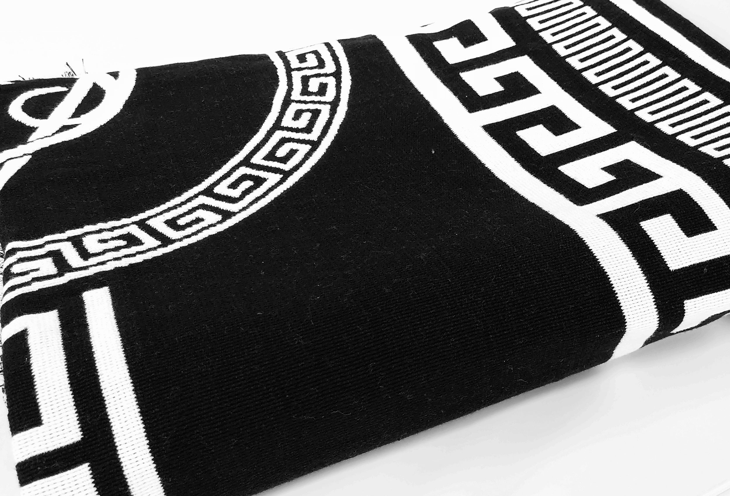 DYNAMIKOS BLANKETS AND THROWS